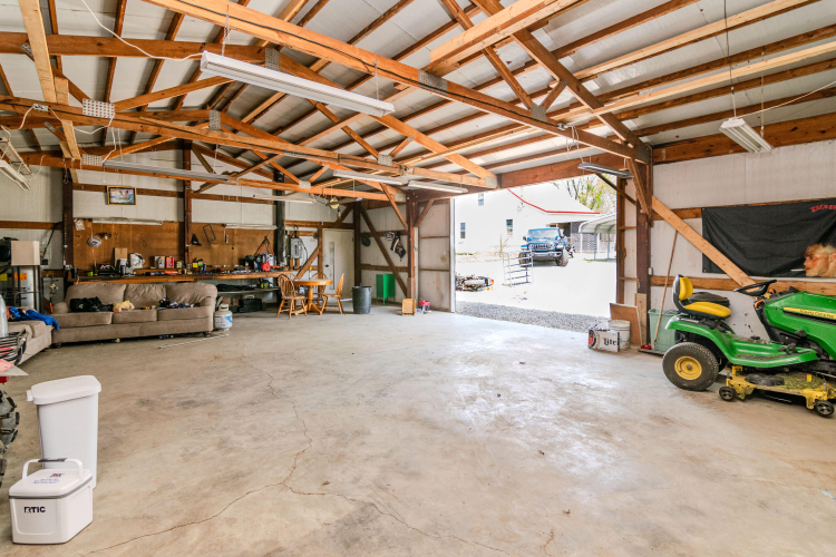 Listing Image 12