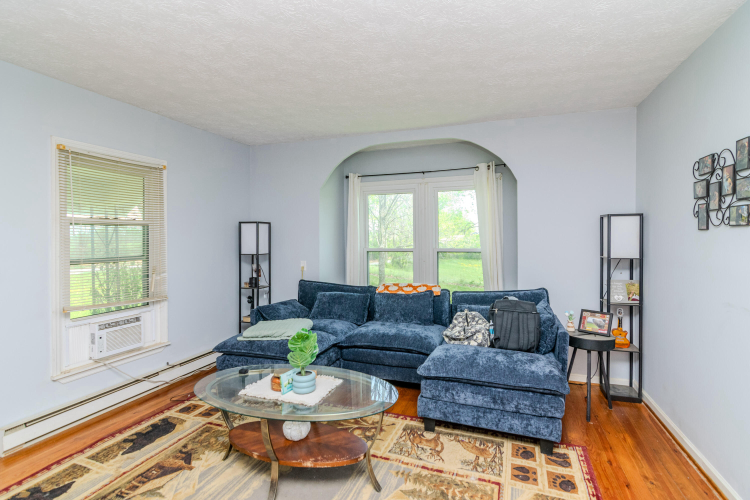 Listing Image 17