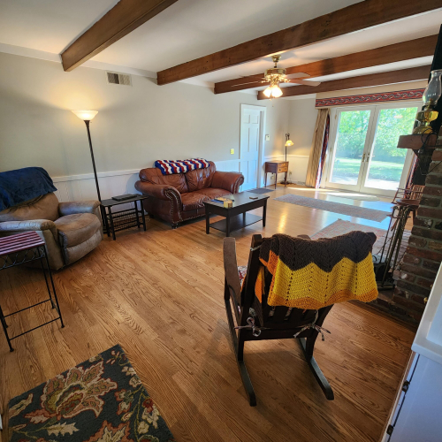Listing Image 18