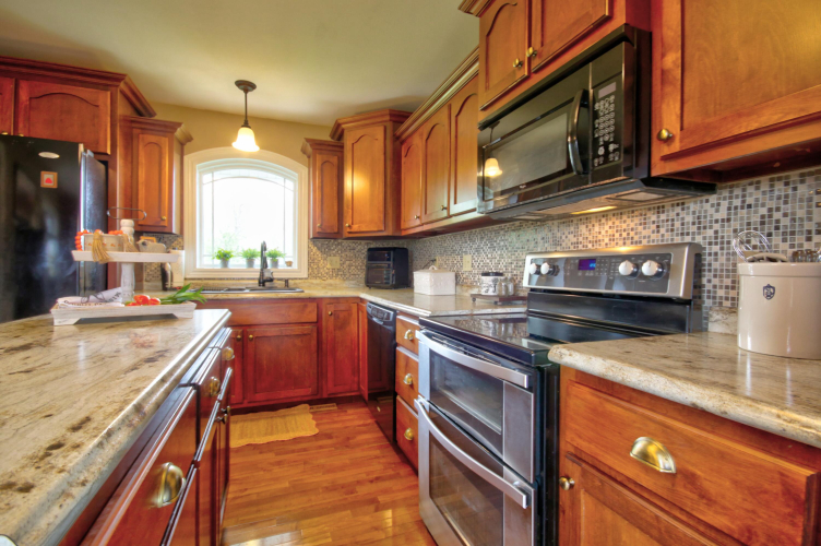 Listing Image 9
