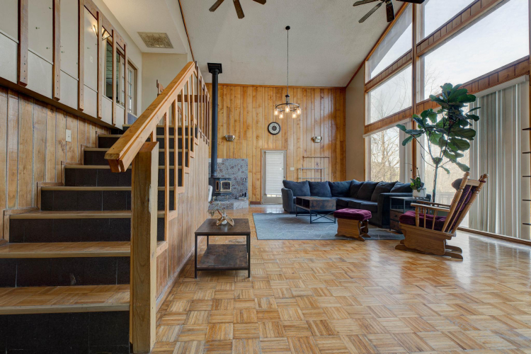 Listing Image 17