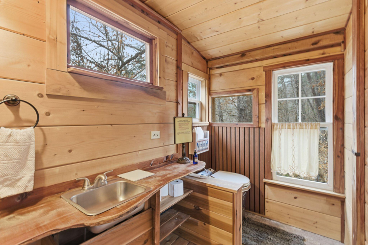 Listing Image 102