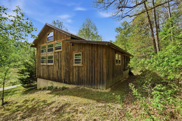 Listing Image 22