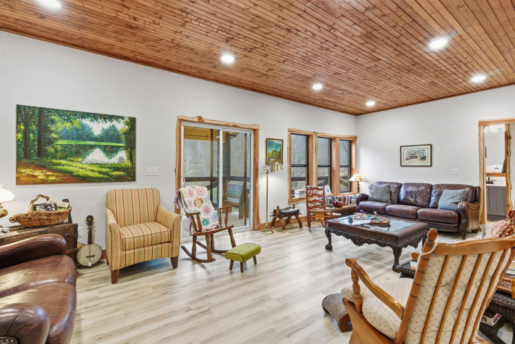 Listing Image 65