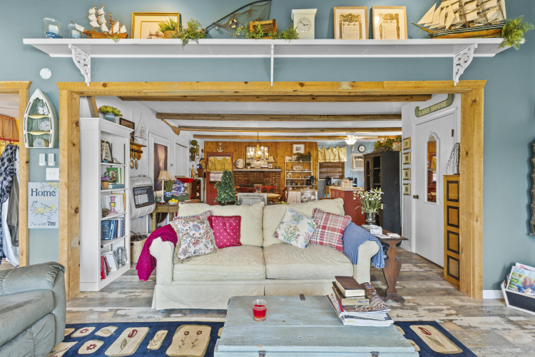 Listing Image 12