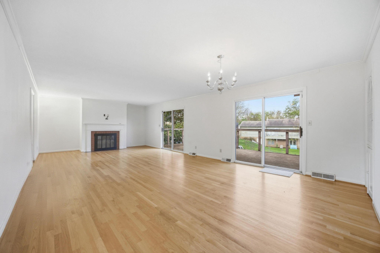 Listing Image 17