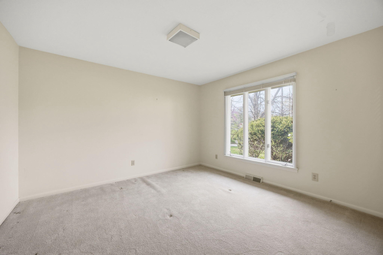 Listing Image 61