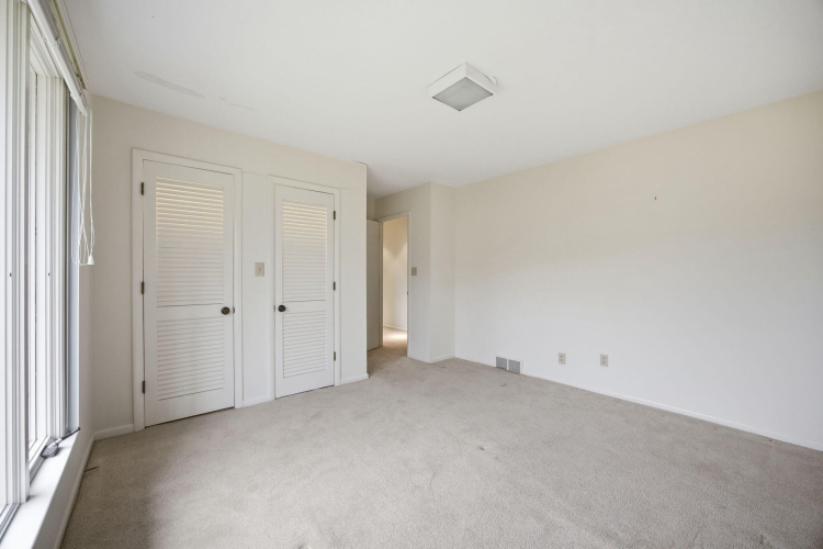 Listing Image 63