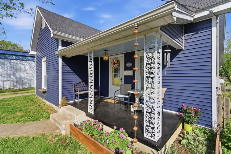 Listing Image 5