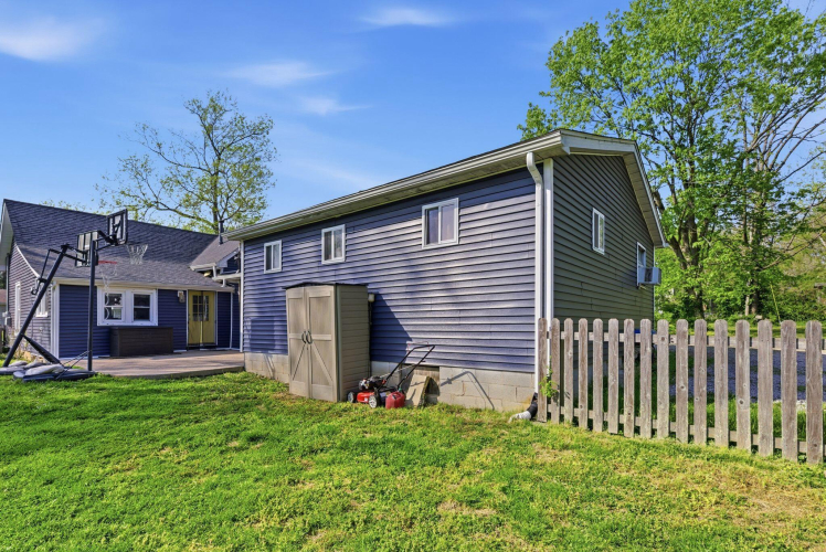 Listing Image 42