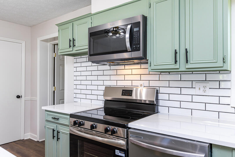 Listing Image 11
