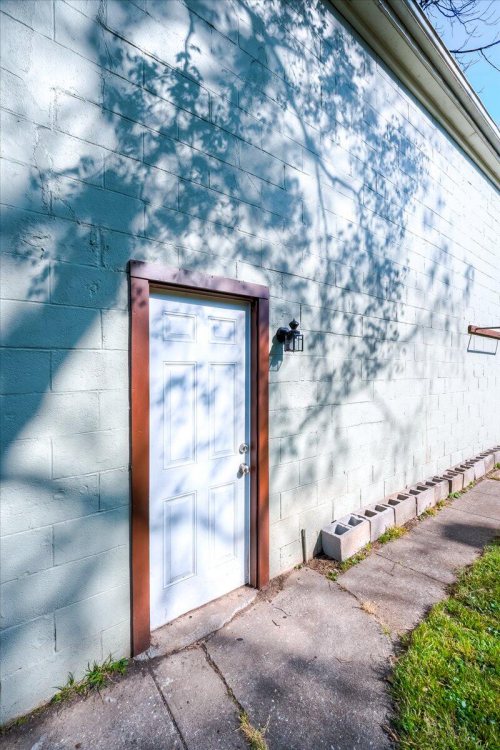 Listing Image 51