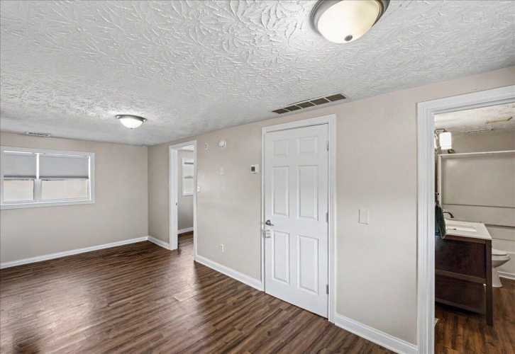 Listing Image 55