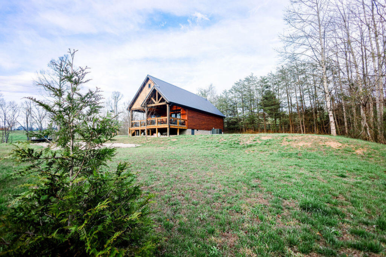 Listing Image 11