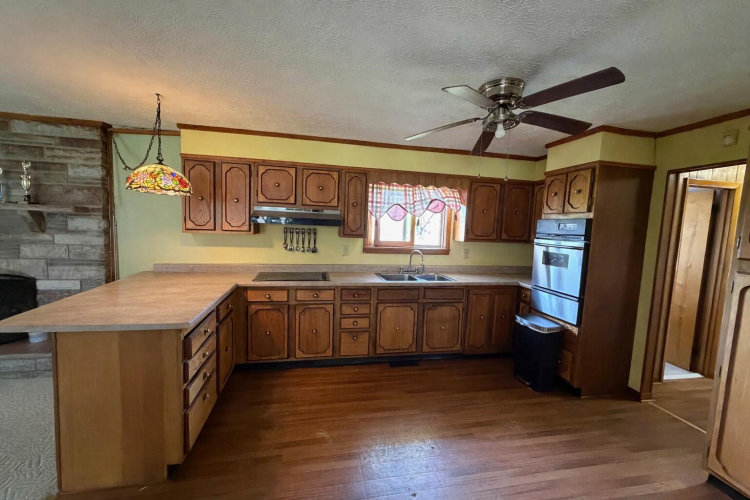 Listing Image 9