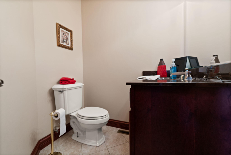 Listing Image 101