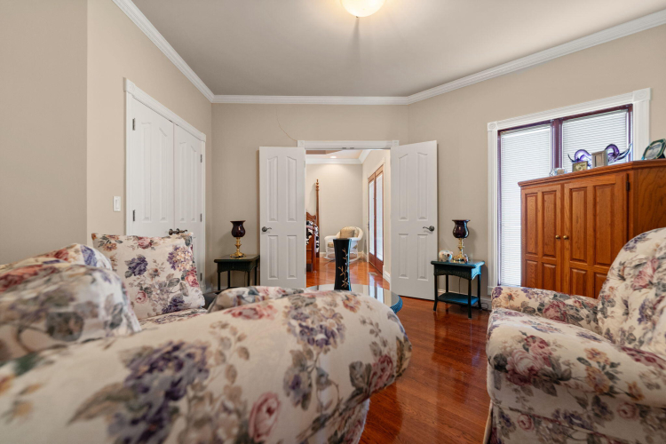 Listing Image 80