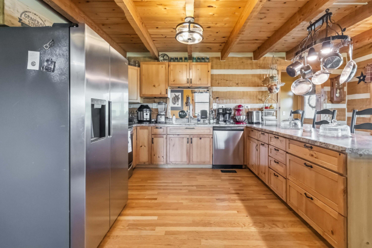 Listing Image 12