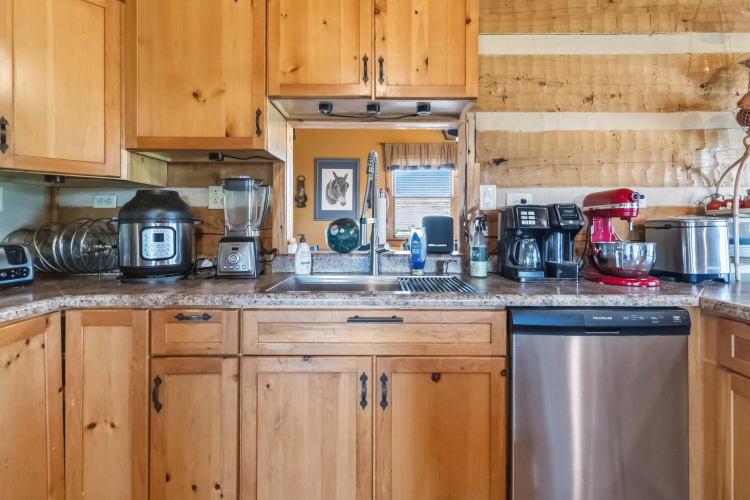 Listing Image 13