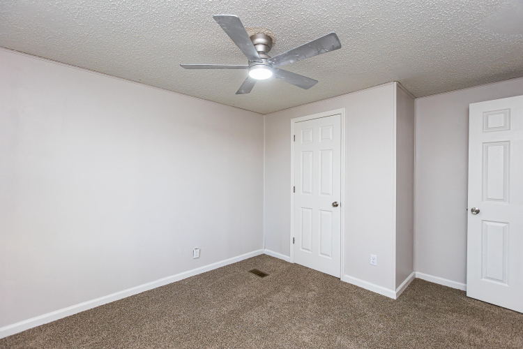 Listing Image 28