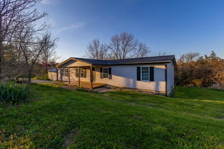 Listing Image 4