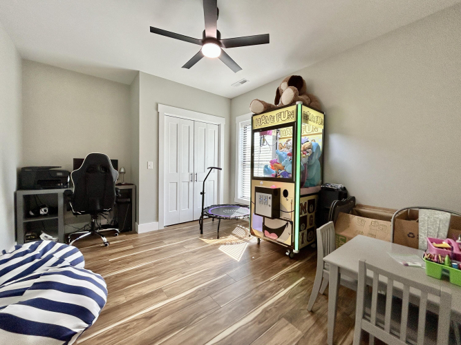 Listing Image 101