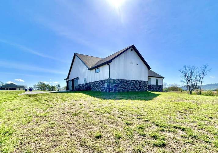 Listing Image 120