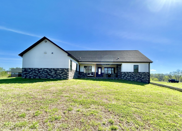 Listing Image 121