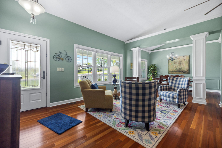Listing Image 15