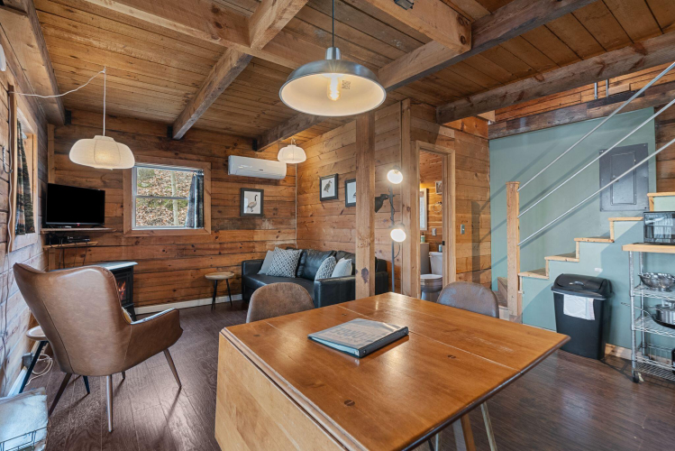 Listing Image 12