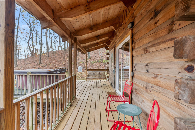 Listing Image 6