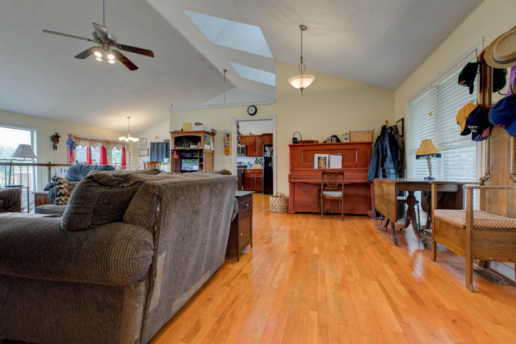 Listing Image 25