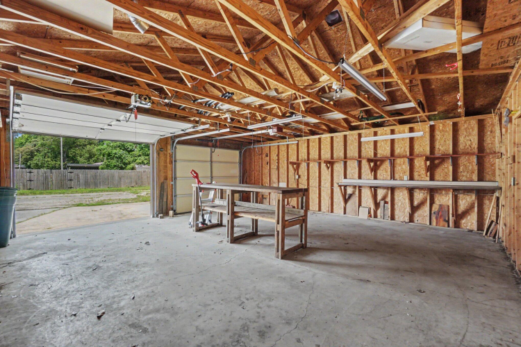 Listing Image 28