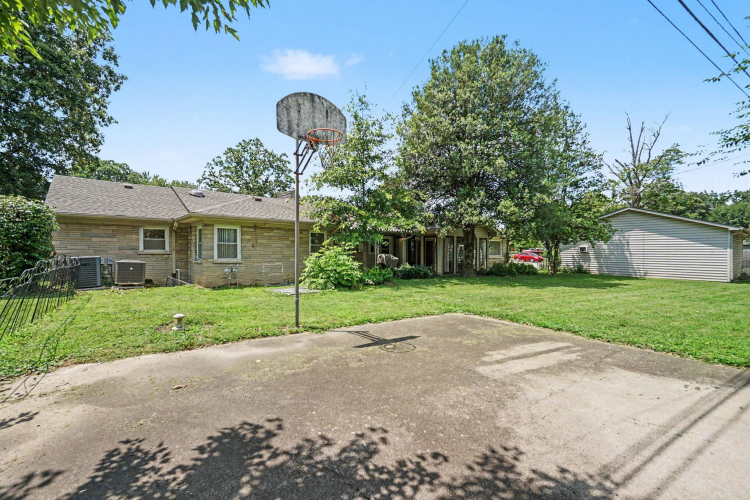 Listing Image 33