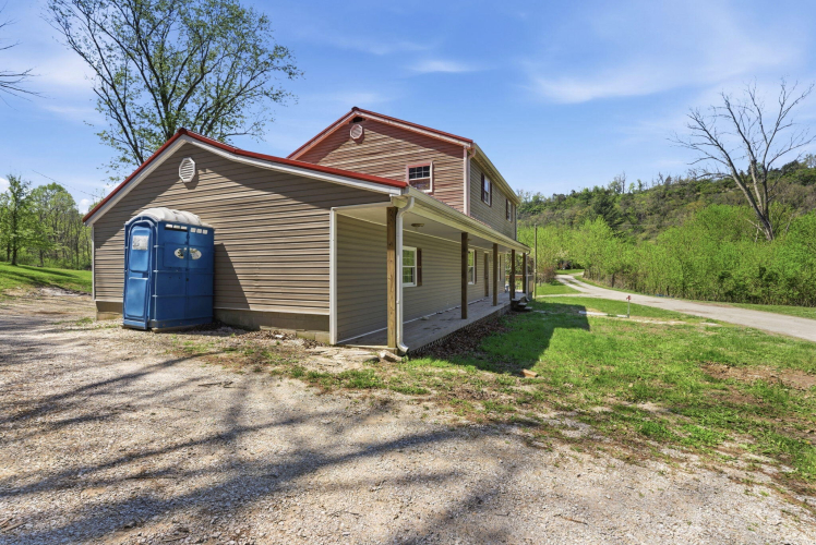 Listing Image 9