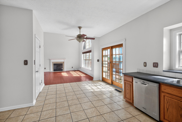 Listing Image 20