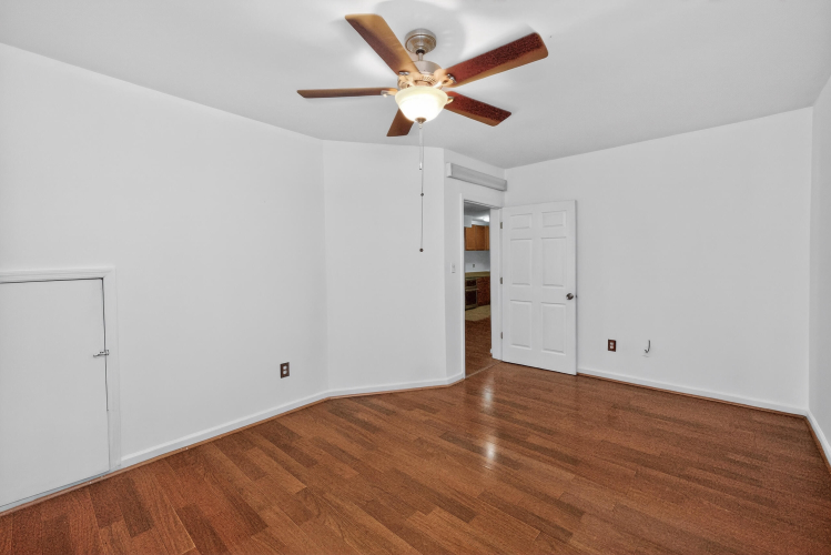 Listing Image 47