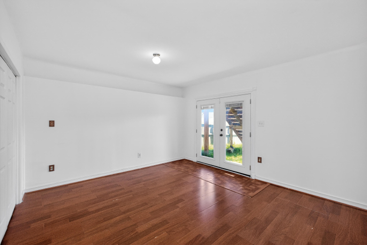 Listing Image 48