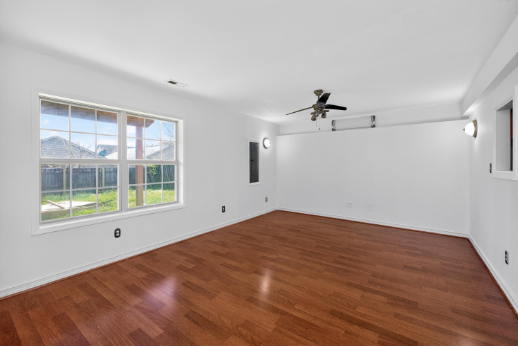 Listing Image 51