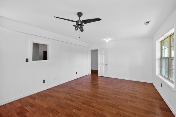Listing Image 53