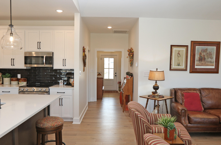 Listing Image 15