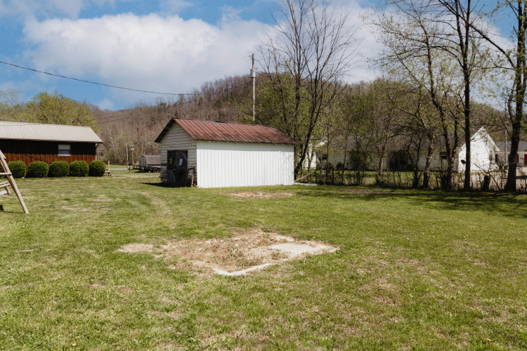 Listing Image 5
