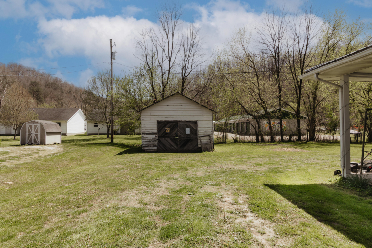 Listing Image 6