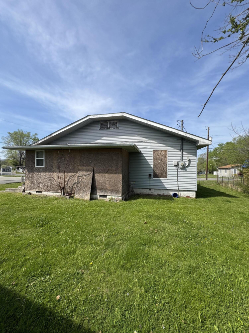 Listing Image 17