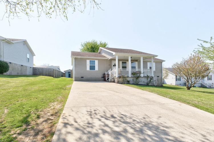 Listing Image 4