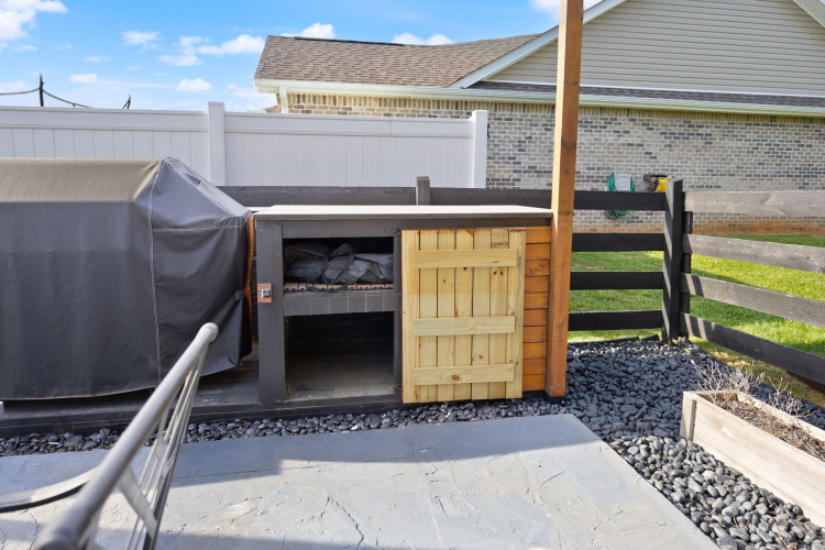 Listing Image 17