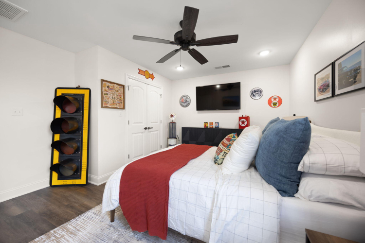 Listing Image 55