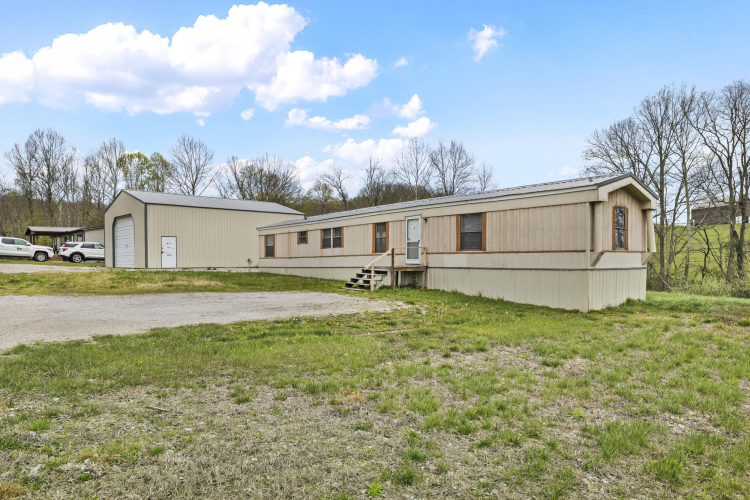 Listing Image 4
