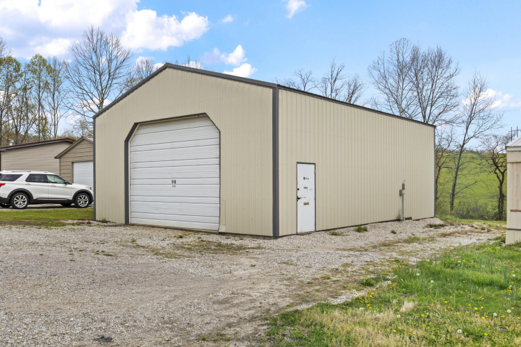 Listing Image 6
