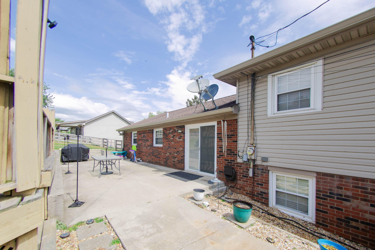 Listing Image 16
